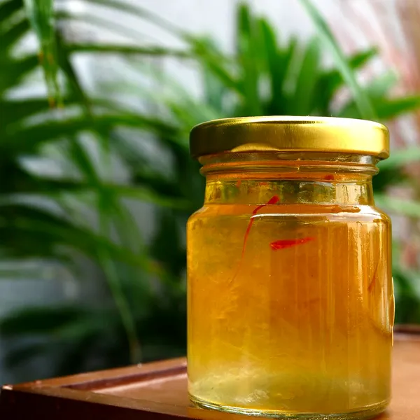 Yến chưng tươi saffron