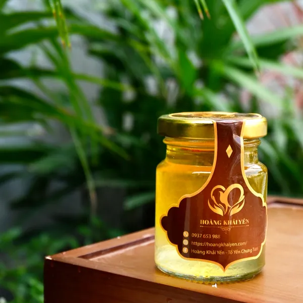 Yến chưng tươi saffron