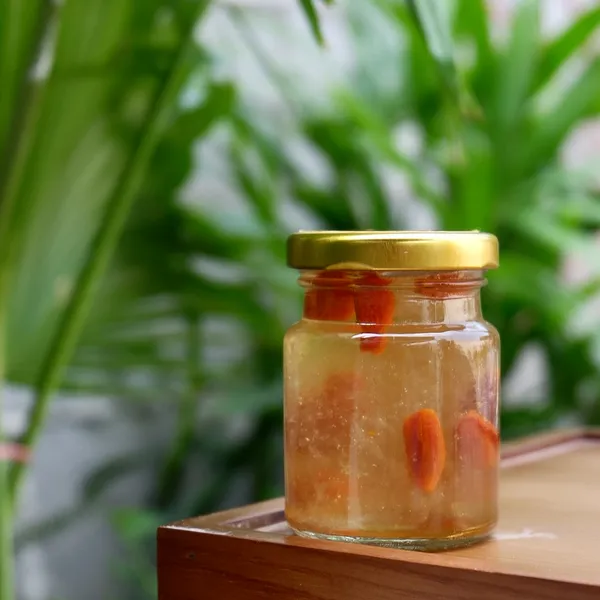 Yến chưng tươi kỷ tử