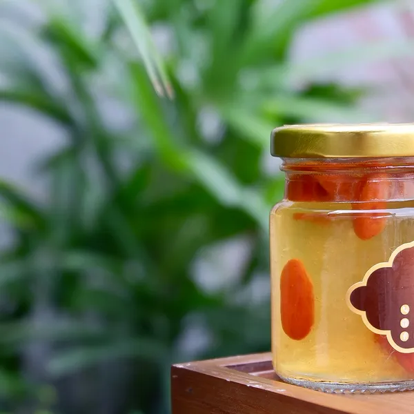 Yến chưng tươi kỷ tử