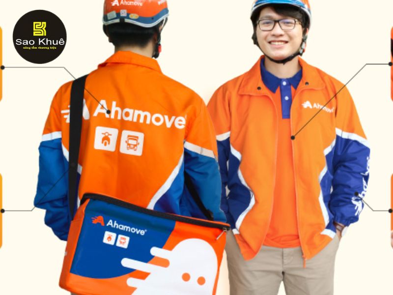 Áo thun đồng phục phối màu với áo khoác