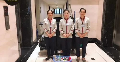 Tổng hợp các tiêu chí đánh giá đồng phục nhân viên vệ sinh đạt chuẩn nhất 2024