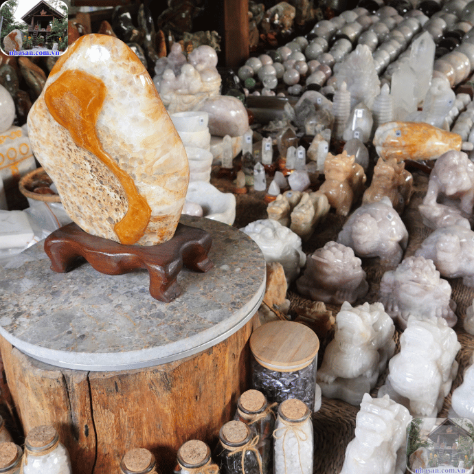 Đá thạch anh chất lượng phải có nguồn gốc rõ ràng, được khai thác từ các mỏ uy tín Đá thạch anh chất lượng phải có nguồn gốc rõ ràng, được khai thác từ các mỏ uy tín