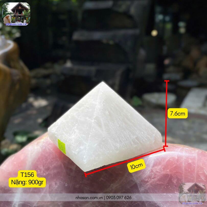 Kim tự tháp thạch anh T156 nặng 900gr tự nhiên 100% nguyên khối thiết kế chuẩn phong thủy Kim tự tháp thạch anh T156 nặng 900gr tự nhiên 100% nguyên khối thiết kế chuẩn phong thủy