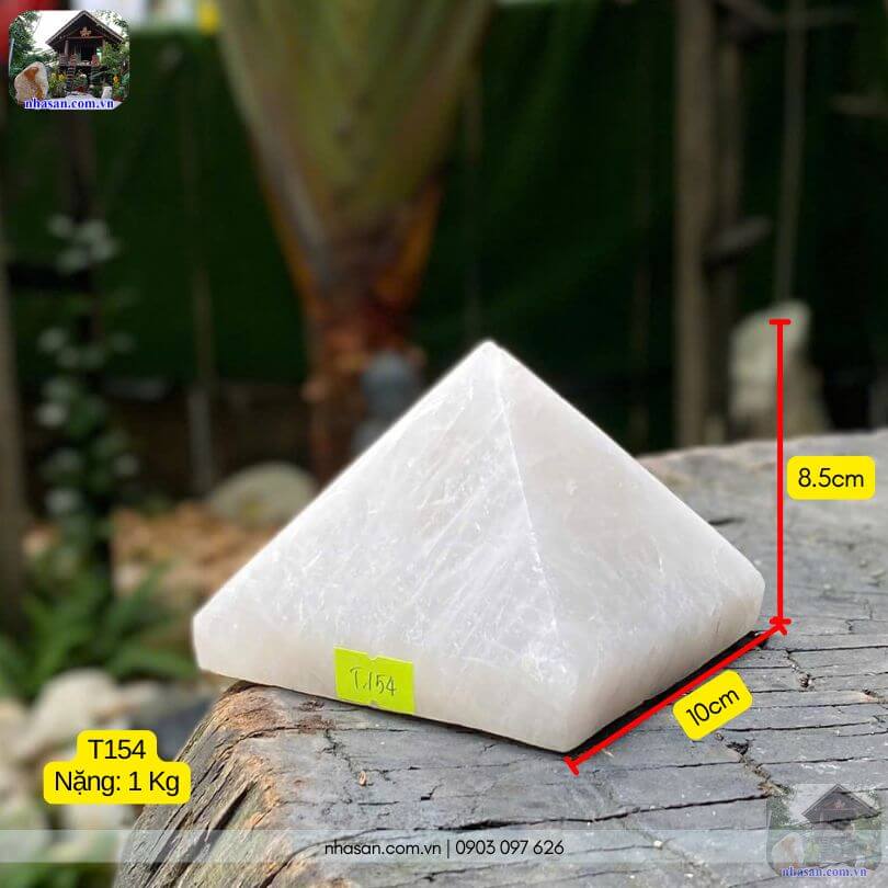 Đá thạch anh kim tự tháp T154 nặng 1kg, cao 8.5cm dễ bài trí Đá thạch anh kim tự tháp T154 nặng 1kg, cao 8.5cm dễ bài trí