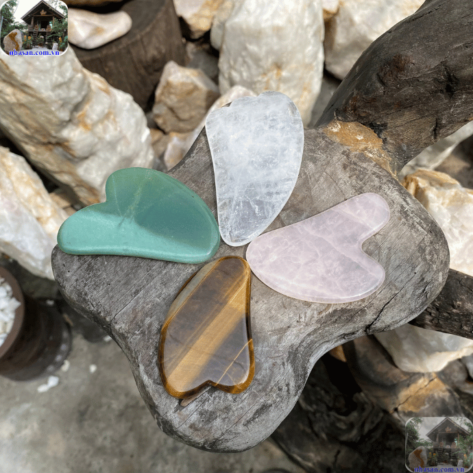 Đá Guasha đã trở thành một công cụ làm đẹp và chăm sóc sức khỏe được nhiều người yêu thích Đá Guasha đã trở thành một công cụ làm đẹp và chăm sóc sức khỏe được nhiều người yêu thích