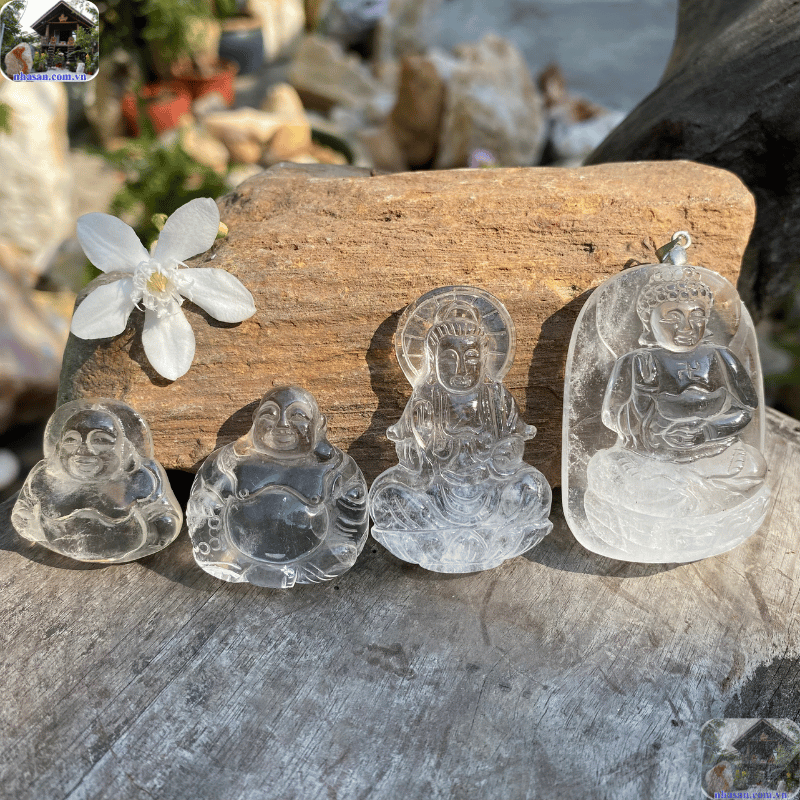 Khi bạn thiền định cùng viên đá, năng lượng của đá sẽ giúp ý định của bạn trở nên mạnh mẽ Khi bạn thiền định cùng viên đá, năng lượng của đá sẽ giúp ý định của bạn trở nên mạnh mẽ