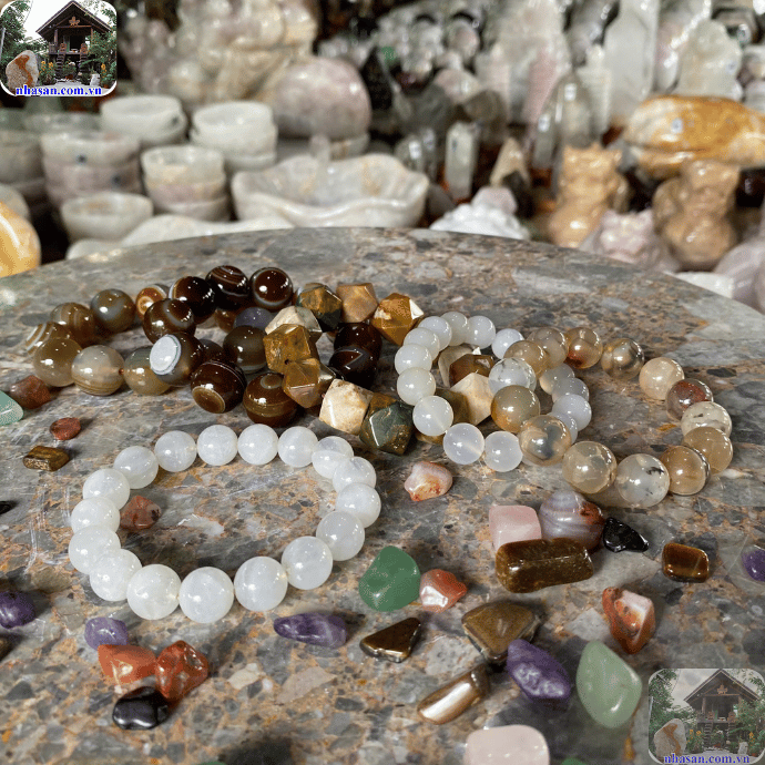 Trang sức chế tác từ đá mã não tự nhiên Trang sức chế tác từ đá mã não tự nhiên