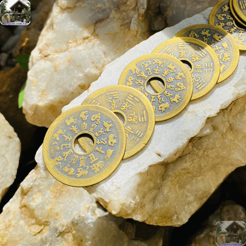 Năng lượng mạnh mẽ từ các đồng xu cổ có khả năng trấn áp các nguồn năng lượng tiêu cực Năng lượng mạnh mẽ từ các đồng xu cổ có khả năng trấn áp các nguồn năng lượng tiêu cực