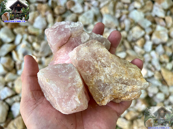 Đá thạch anh hồng vụn dùng để xử lý lỗi phong thủy Đá thạch anh hồng vụn dùng để xử lý lỗi phong thủy