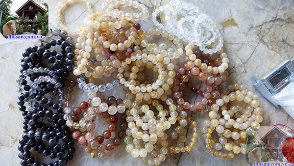 Nhà Sàn Tây Nguyên là đơn vị cung cấp vòng đá phong thủy uy tín Nhà Sàn Tây Nguyên là đơn vị cung cấp vòng đá phong thủy uy tín