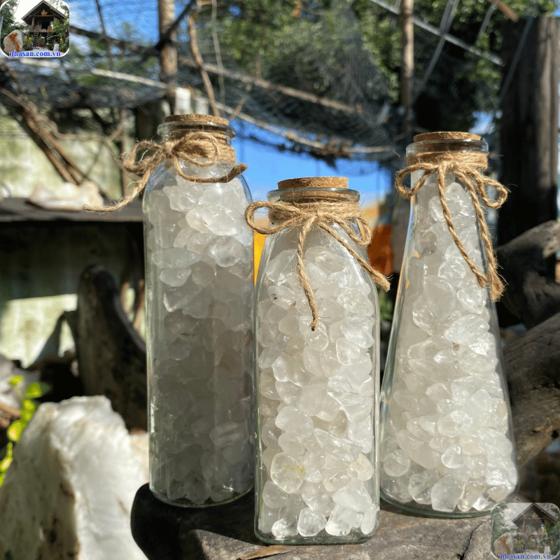 Bảo bình thuỷ thạch anh vốn là một pháp khí đặc biệt có khả năng hóa giải tà khí, uế khí Bảo bình thuỷ thạch anh vốn là một pháp khí đặc biệt có khả năng hóa giải tà khí, uế khí