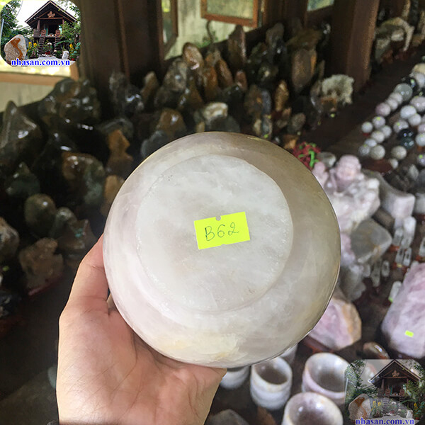 Bát được chế tác  từ đá thạch anh tự nhiên 100% Bát được chế tác  từ đá thạch anh tự nhiên 100%