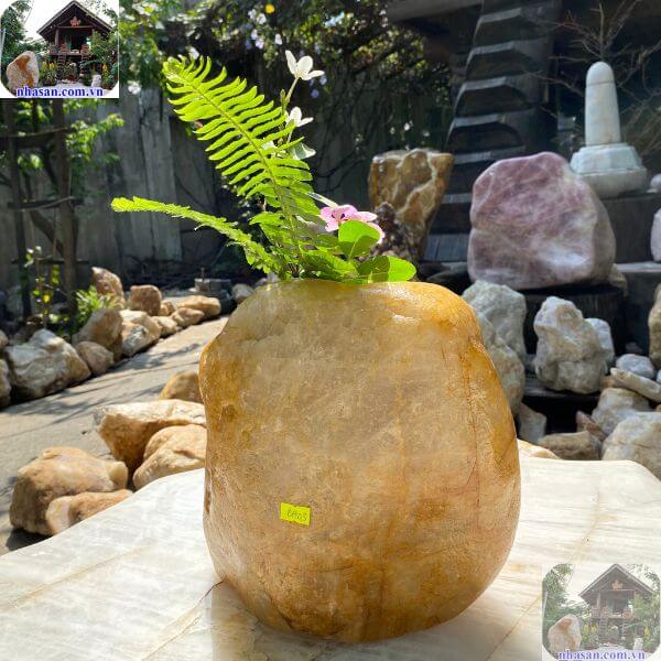 Bình hoa đá thạch anh giúp mang lại năng lượng tích cực Bình hoa đá thạch anh giúp mang lại năng lượng tích cực