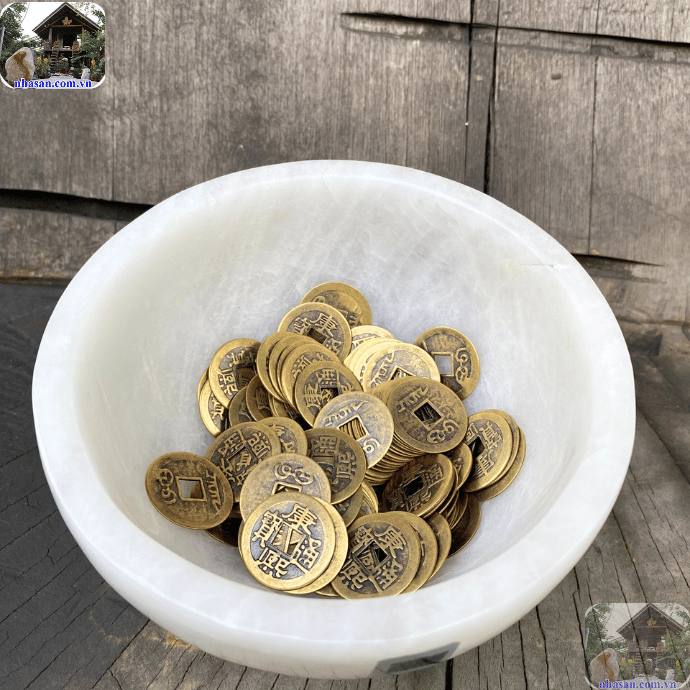 Năng lượng của đồng xu phong thủy giúp làm sạch và cân bằng không gian thờ cúng Năng lượng của đồng xu phong thủy giúp làm sạch và cân bằng không gian thờ cúng