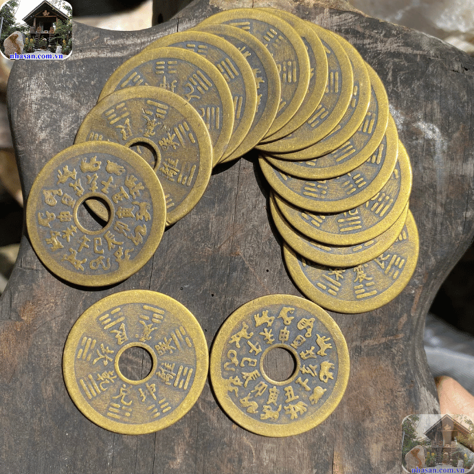 Tiền xu tượng trưng cho sự giàu có, thịnh vượng Tiền xu tượng trưng cho sự giàu có, thịnh vượng