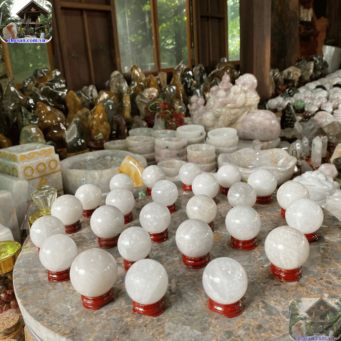 Cách đặt quả cầu phong thủy trên bàn làm việc giúp thu hút tài lộc Cách đặt quả cầu phong thủy trên bàn làm việc giúp thu hút tài lộc