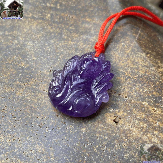 Mỗi một màu hồ ly tượng trưng cho sự khác biệt về ý nghĩa phong thuỷ Mỗi một màu hồ ly tượng trưng cho sự khác biệt về ý nghĩa phong thuỷ