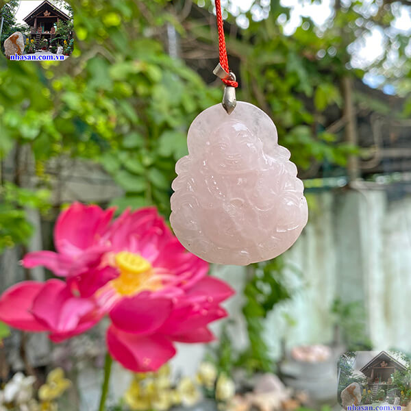 Mặt dây chuyền Phật Di Lặc đá thạch anh hồng Mặt dây chuyền Phật Di Lặc đá thạch anh hồng