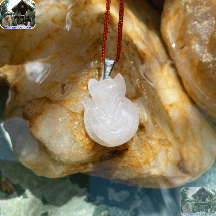 Đá thạch anh có thể bị bám bụi, bẩn hoặc mất đi độ sáng bóng tự nhiên Đá thạch anh có thể bị bám bụi, bẩn hoặc mất đi độ sáng bóng tự nhiên