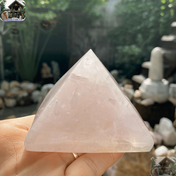 Kim tự tháp có khả năng tập trung và khuếch đại năng lượng từ vũ trụ Kim tự tháp có khả năng tập trung và khuếch đại năng lượng từ vũ trụ