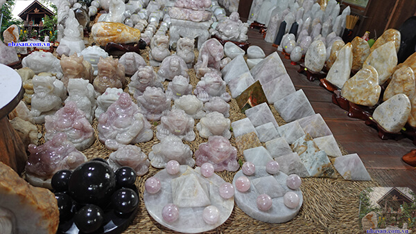 Vật phẩm phong thủy mang năng lượng khác nhau Vật phẩm phong thủy mang năng lượng khác nhau