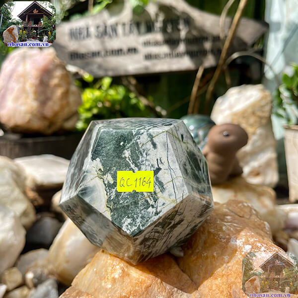 Giá của cầu bi đa giác canxedon 12 mặt phụ thuộc nhiều yếu tố Giá của cầu bi đa giác canxedon 12 mặt phụ thuộc nhiều yếu tố