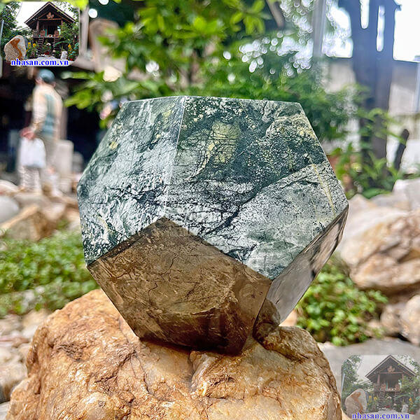 Canxedon phổ biến nhất là màu xanh lá cây Canxedon phổ biến nhất là màu xanh lá cây