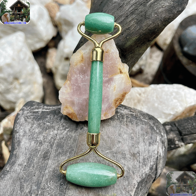 Cây lăn mặt bằng đá thạch anh xanh tái tạo năng lượng cho làn da Cây lăn mặt bằng đá thạch anh xanh tái tạo năng lượng cho làn da