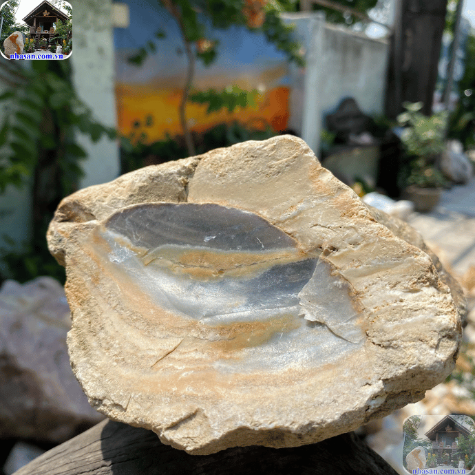 Độ cứng của đá Chalcedony khá cao Độ cứng của đá Chalcedony khá cao