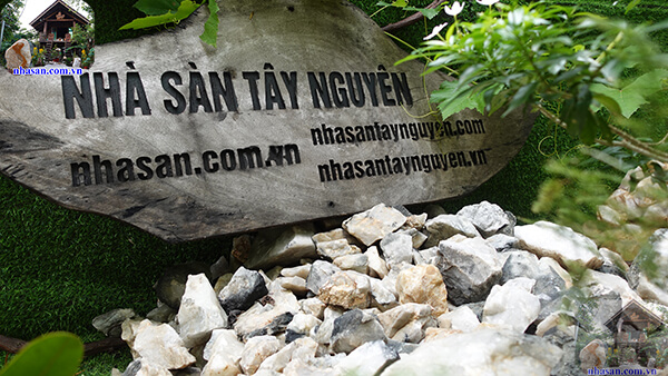 Nhà Sàn chuyên cung cấp đá phong thủy chôn nền nhà Nhà Sàn chuyên cung cấp đá phong thủy chôn nền nhà