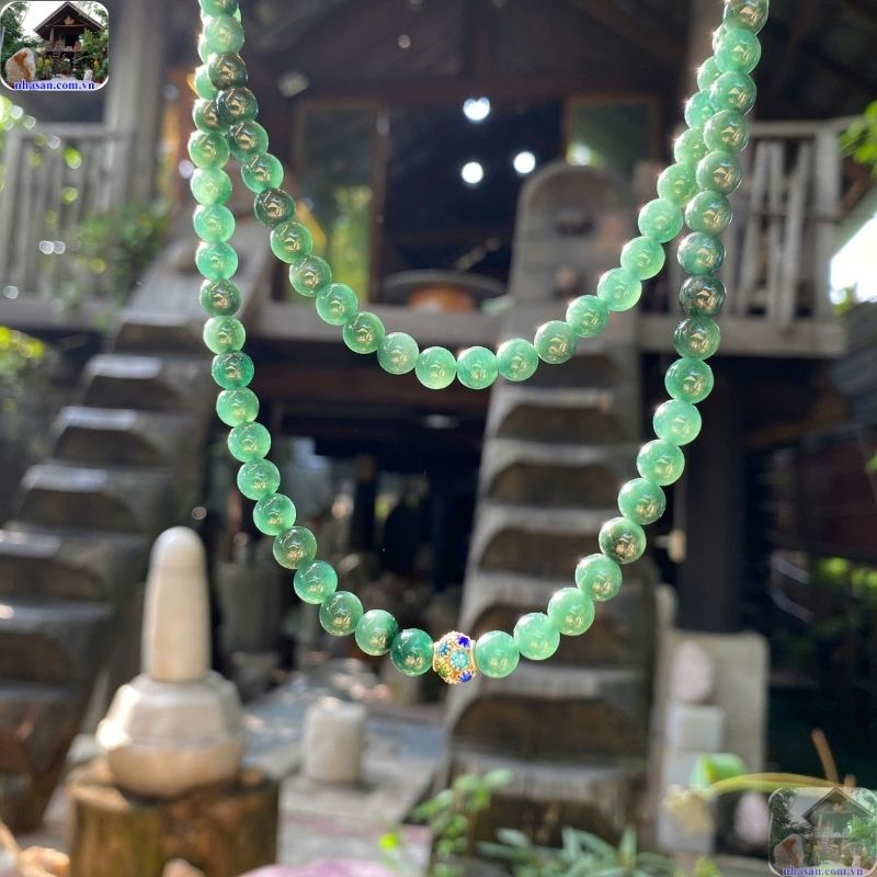 Có nên đeo dây chuyền khi ngủ không phụ thuộc vào loại năng lượng của sợi dây chuyền đó Có nên đeo dây chuyền khi ngủ không phụ thuộc vào loại năng lượng của sợi dây chuyền đó