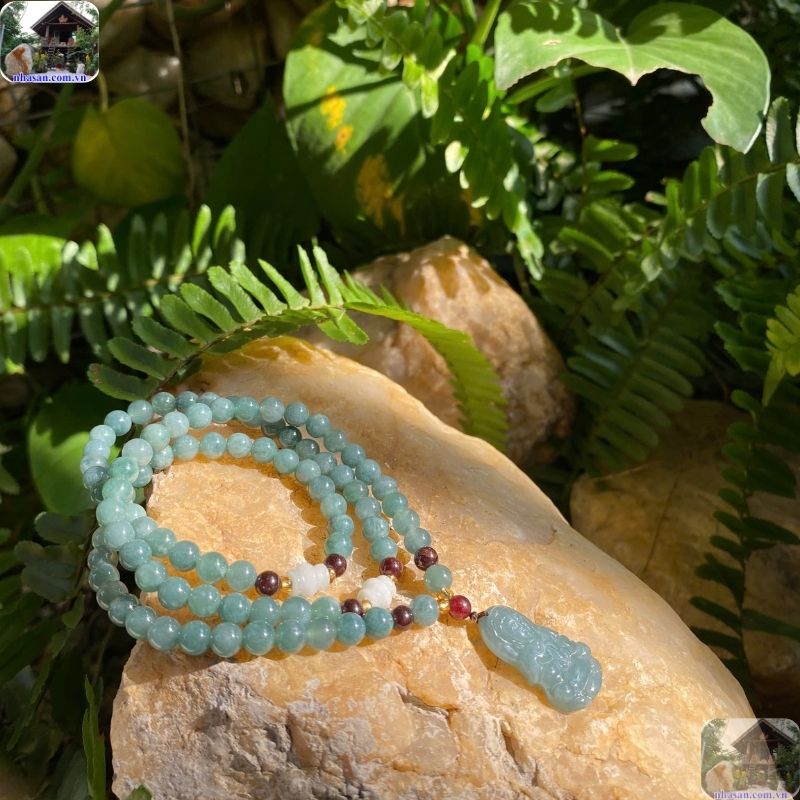 Đeo dây chuyền mặt Phật khi ngủ có nên không? Đeo dây chuyền mặt Phật khi ngủ có nên không?