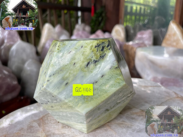 Đá cẩm thạch được chế tác thành nhiều vật phẩm phong thủy Đá cẩm thạch được chế tác thành nhiều vật phẩm phong thủy