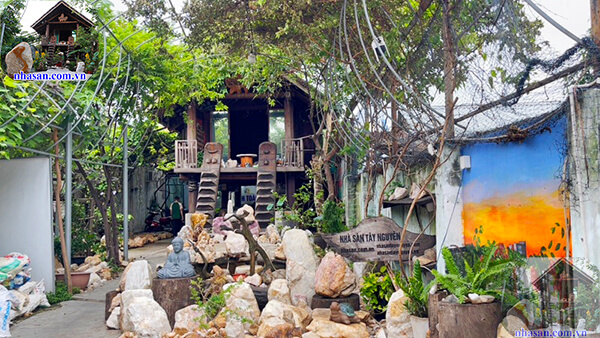 Nhà Sàn Tây Nguyên chuyên giao hàng tại các tỉnh thành Nhà Sàn Tây Nguyên chuyên giao hàng tại các tỉnh thành