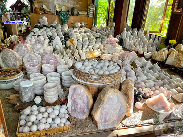 Đá phong thủy mang đến nguồn năng lượng tươi mới Đá phong thủy mang đến nguồn năng lượng tươi mới