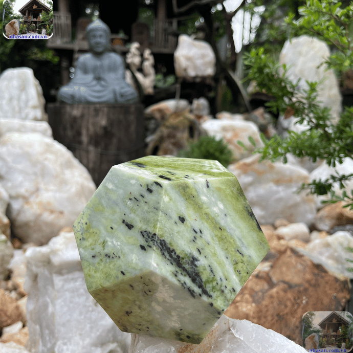 Đá cẩm thạch xanh không chỉ là một món trang sức mà còn là một pháp khí phong thủy mạnh mẽ Đá cẩm thạch xanh không chỉ là một món trang sức mà còn là một pháp khí phong thủy mạnh mẽ