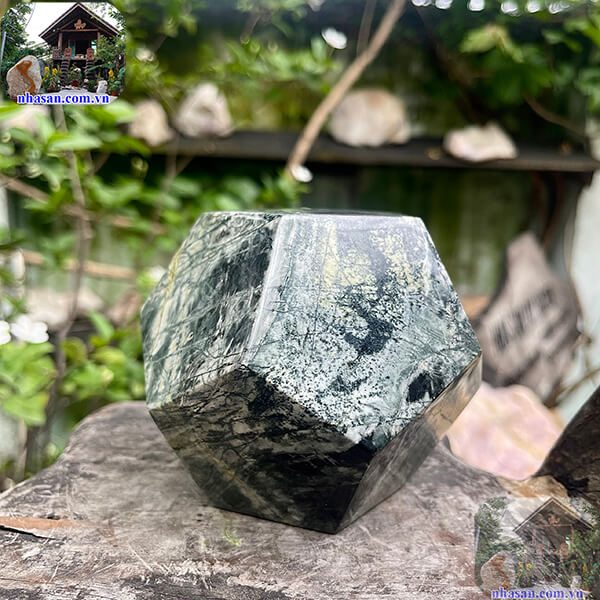 Màu sắc của đá canxedon 12 mặt vô cùng khác biệt Màu sắc của đá canxedon 12 mặt vô cùng khác biệt