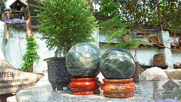 Quả cầu đá canxedon xanh trang trí nơi làm việc Quả cầu đá canxedon xanh trang trí nơi làm việc