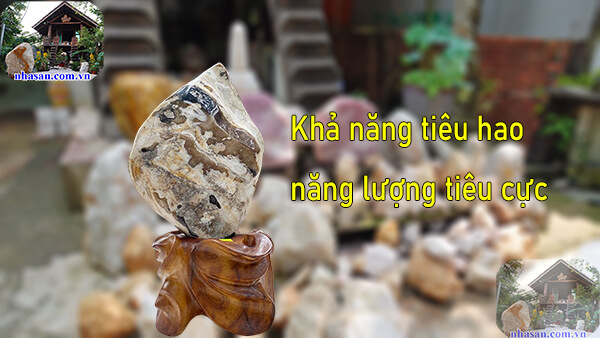 Đá canxedon có nhiều màu sắc đa dạng, nổi bật Đá canxedon có nhiều màu sắc đa dạng, nổi bật