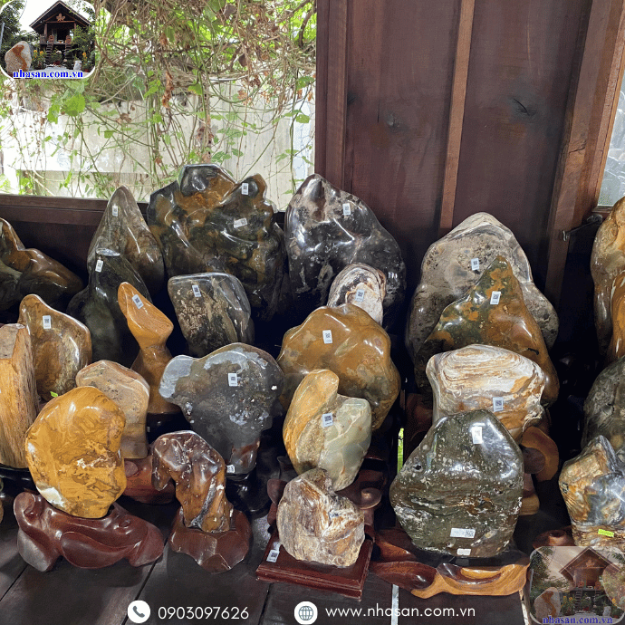 Nhà Sàn Tây Nguyên chuyên cung cấp vật phẩm chế tác từ canxedon thô Nhà Sàn Tây Nguyên chuyên cung cấp vật phẩm chế tác từ canxedon thô