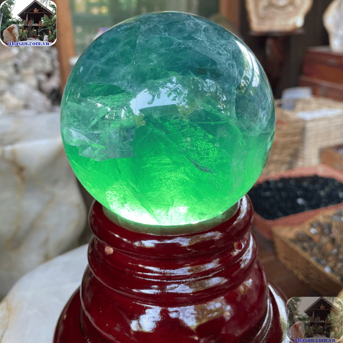 Đá Fluorite xanh có khả năng thanh lọc cơ thể, giúp loại bỏ các độc tố Đá Fluorite xanh có khả năng thanh lọc cơ thể, giúp loại bỏ các độc tố