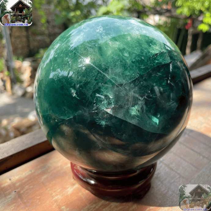 Màu xanh của đá Fluorit tự nhiên đem lại sự sang trong cho mọi không gian Màu xanh của đá Fluorit tự nhiên đem lại sự sang trong cho mọi không gian