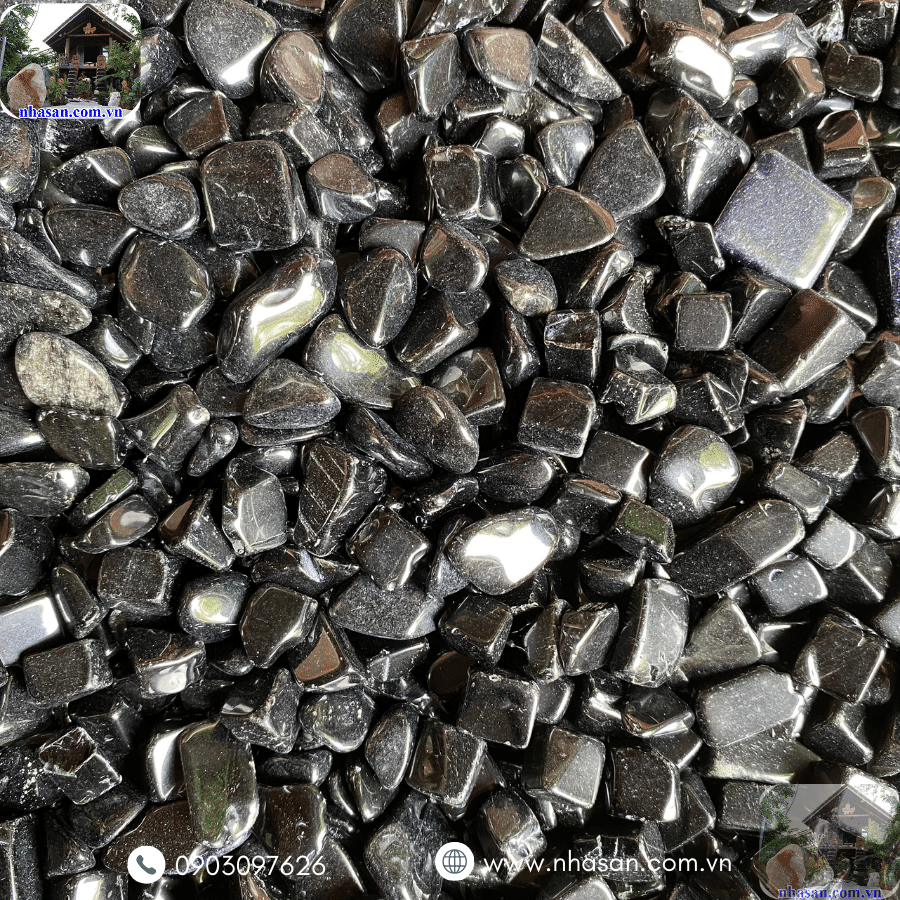 Đá hắc diện thạch còn được gọi là đá vỏ chai hay đá bồ kết đen Đá hắc diện thạch còn được gọi là đá vỏ chai hay đá bồ kết đen