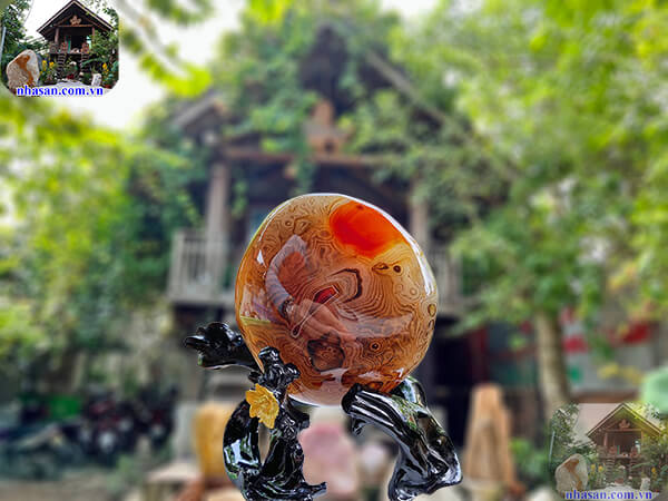 Màu đỏ và đường vân của đá mã não trông giống với dòng chảy nham thạch Màu đỏ và đường vân của đá mã não trông giống với dòng chảy nham thạch