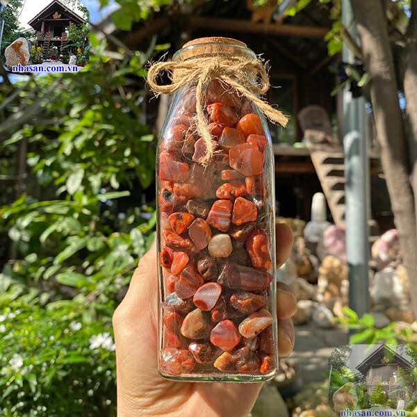 Lọ đá mã não đỏ vụn tự nhiên trang trí Lọ đá mã não đỏ vụn tự nhiên trang trí