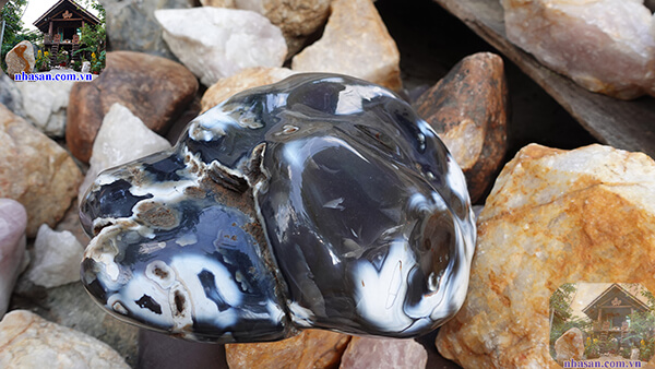 Đá mã não được ứng dụng nhiều trong đời sống Đá mã não được ứng dụng nhiều trong đời sống