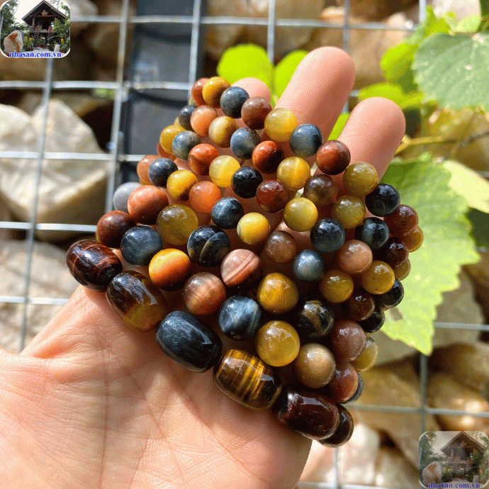 Mắt hổ tam tài mang ý nghĩa phong thủy sâu sắc, là biểu tượng của sự cân bằng và bảo vệ Mắt hổ tam tài mang ý nghĩa phong thủy sâu sắc, là biểu tượng của sự cân bằng và bảo vệ