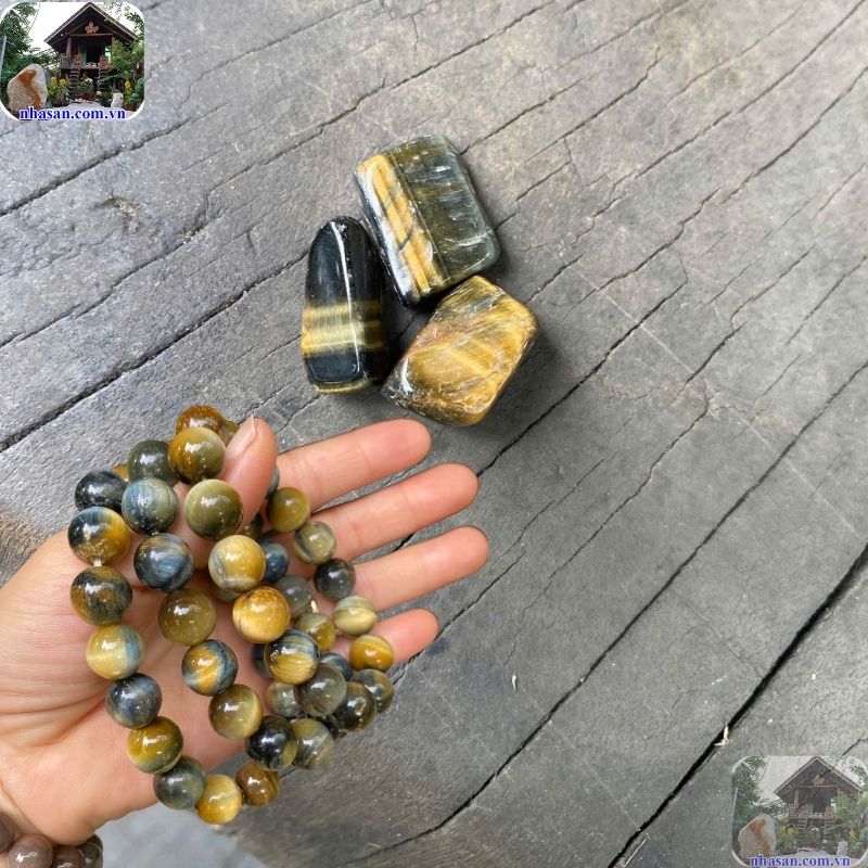 Đá mắt hổ xanh là một biến thể quý hiếm thuộc dòng thạch anh Đá mắt hổ xanh là một biến thể quý hiếm thuộc dòng thạch anh