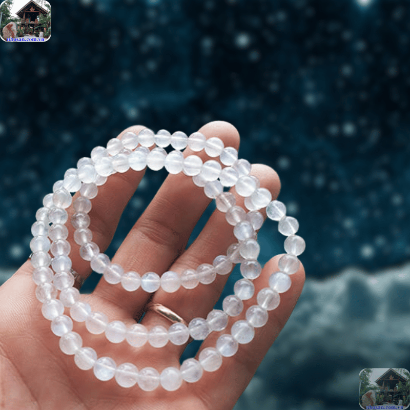 Đá Moonstone có ý nghĩa gì trong phong thuỷ tâm linh? Đá Moonstone có ý nghĩa gì trong phong thuỷ tâm linh?